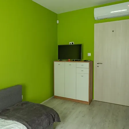 ゲストハウス Lang Vendeghaz *