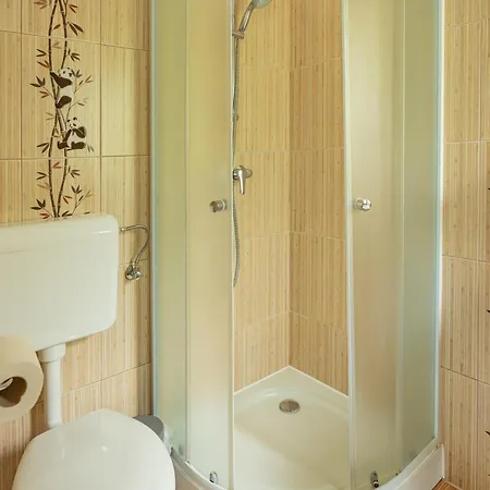 ゲストハウス Lang Vendeghaz *